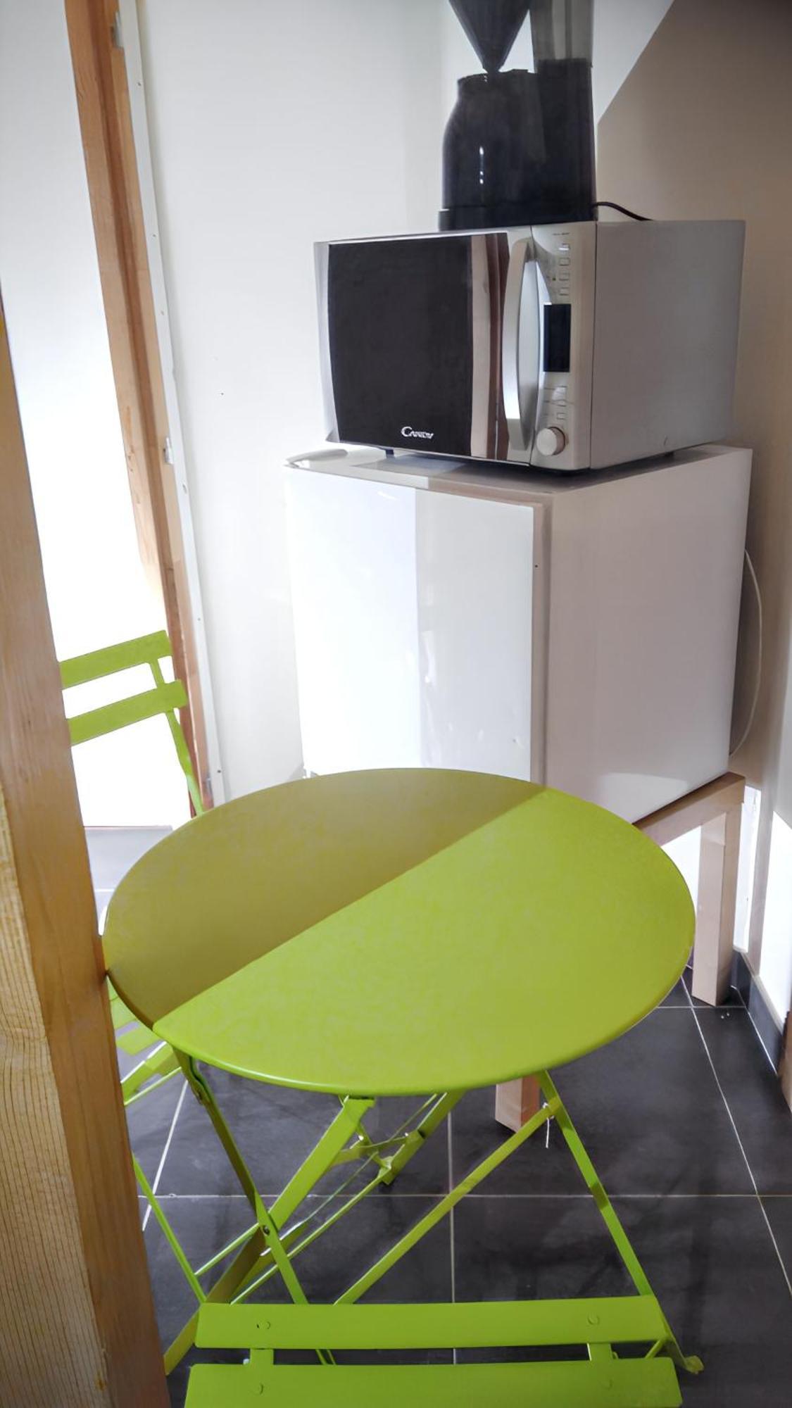 Studio Confortable A Taninges 25 M² Avec Vue Sur Jardin ภายนอก รูปภาพ