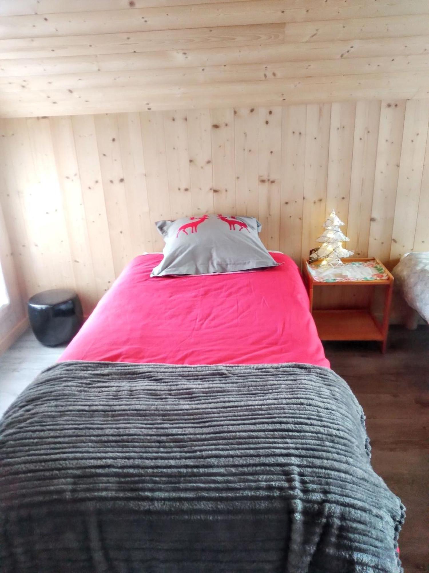 Studio Confortable A Taninges 25 M² Avec Vue Sur Jardin ภายนอก รูปภาพ